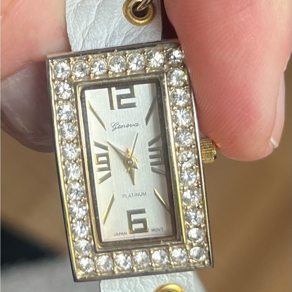 Leather Geneva brand new battery - Picture 3 of 7